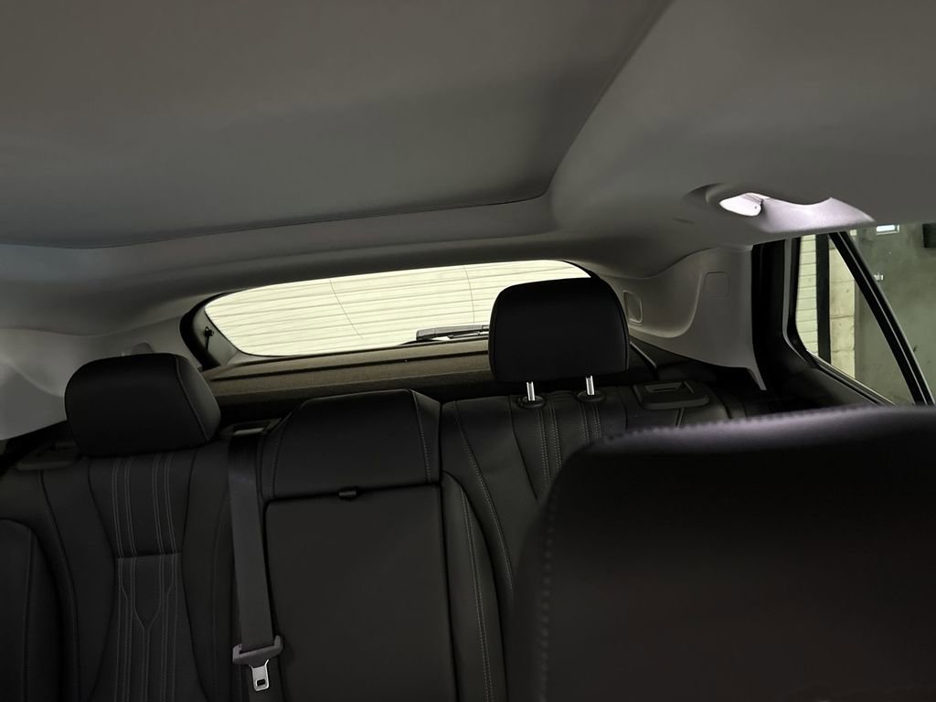 Certified 2024 Buick Envision Avenir image 11