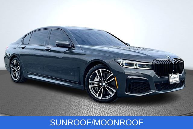 Used 2020 BMW 750i xDrive w/ Executive Package image 3