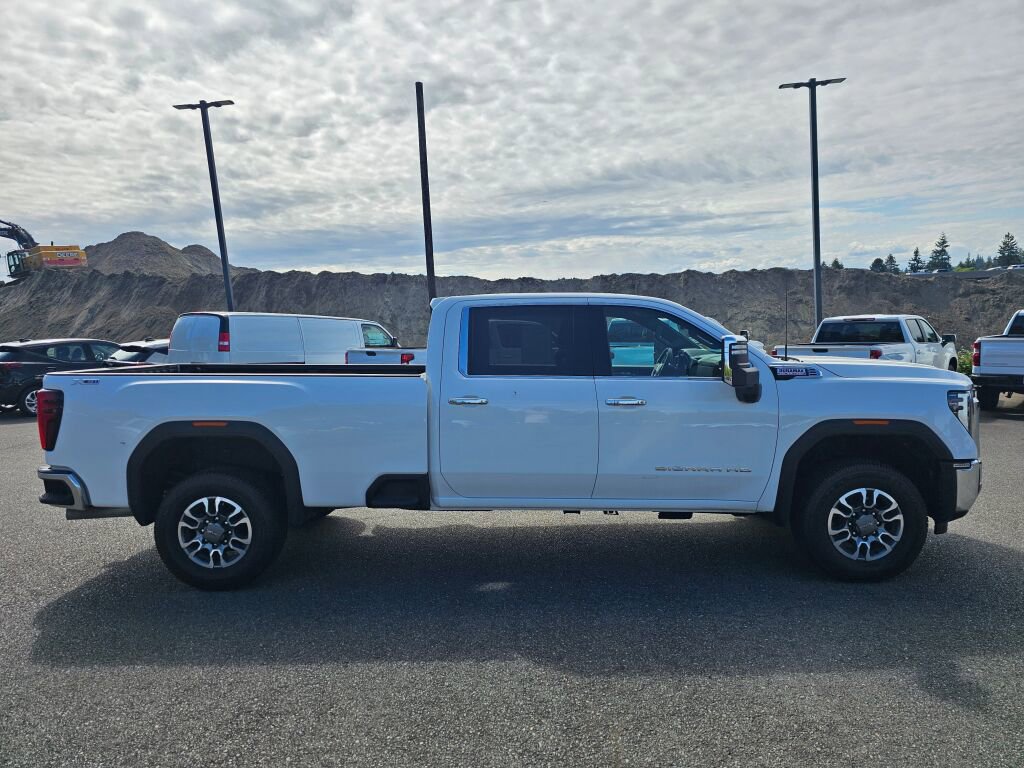 Certified 2025 GMC Sierra 3500 SLT w/ X31 Off-Road Package AWD/4WD image 4