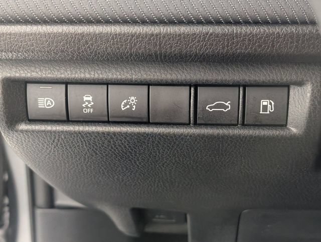 Used 2025 Toyota Camry SE FWD image 14