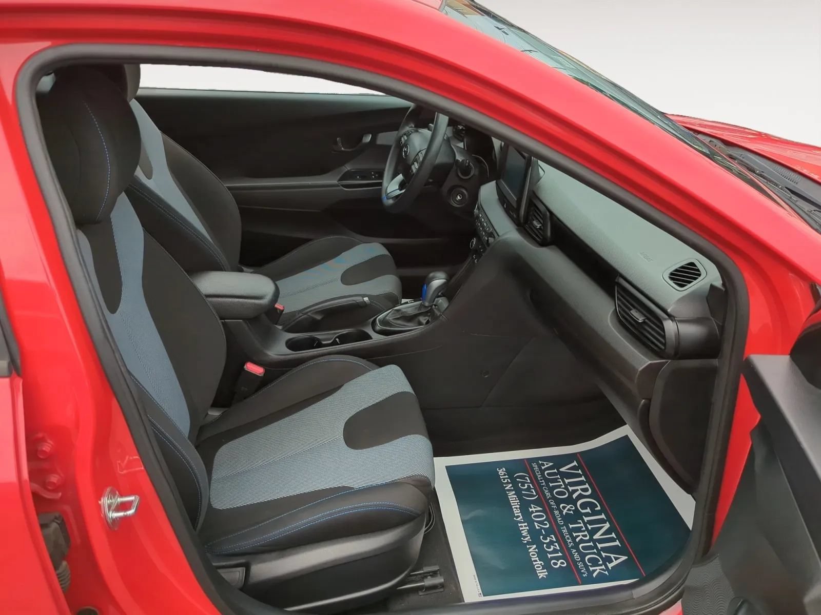Used 2019 Hyundai Veloster 2.0 FWD image 12