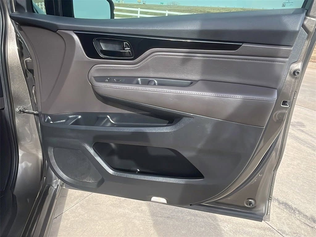 Used 2018 Honda Odyssey Elite image 11