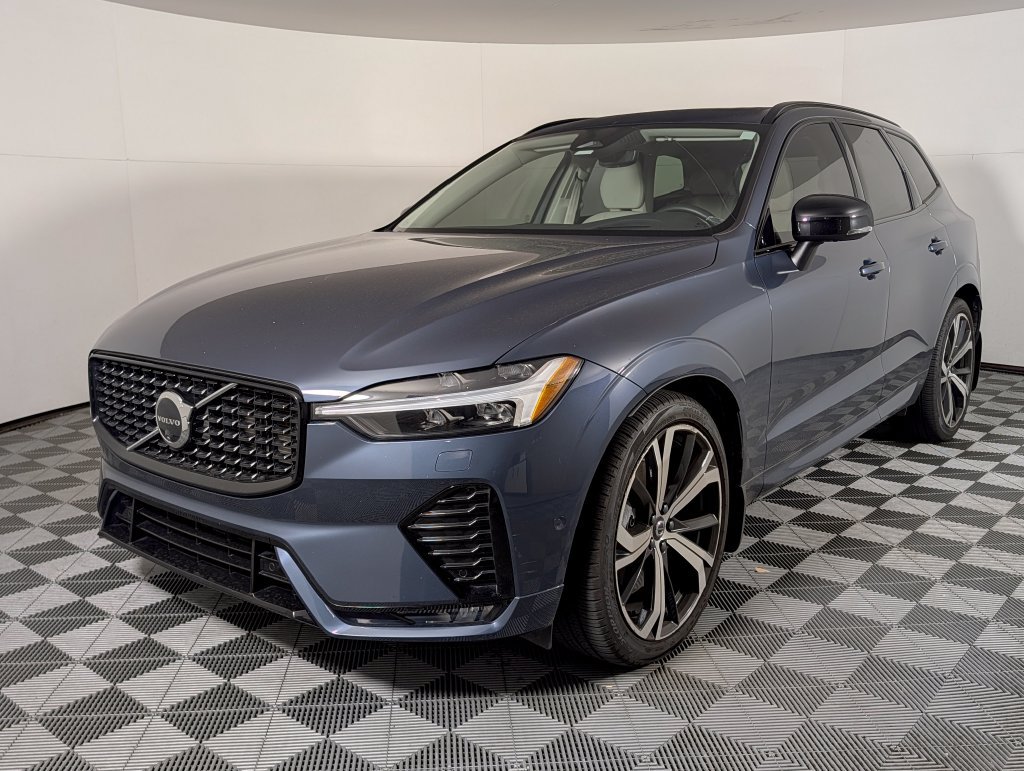 Used 2024 Volvo XC60 B5 Ultimate w/ Climate Package