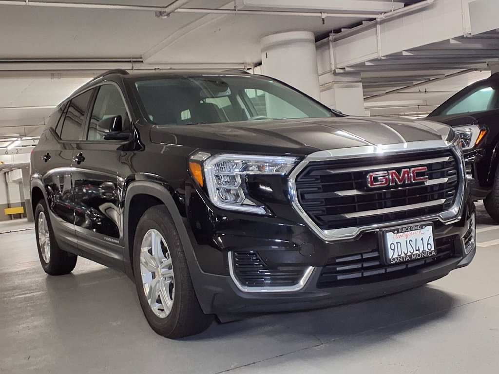 Certified 2022 GMC Terrain SLE w/ Driver Convenience Package FWD image 25
