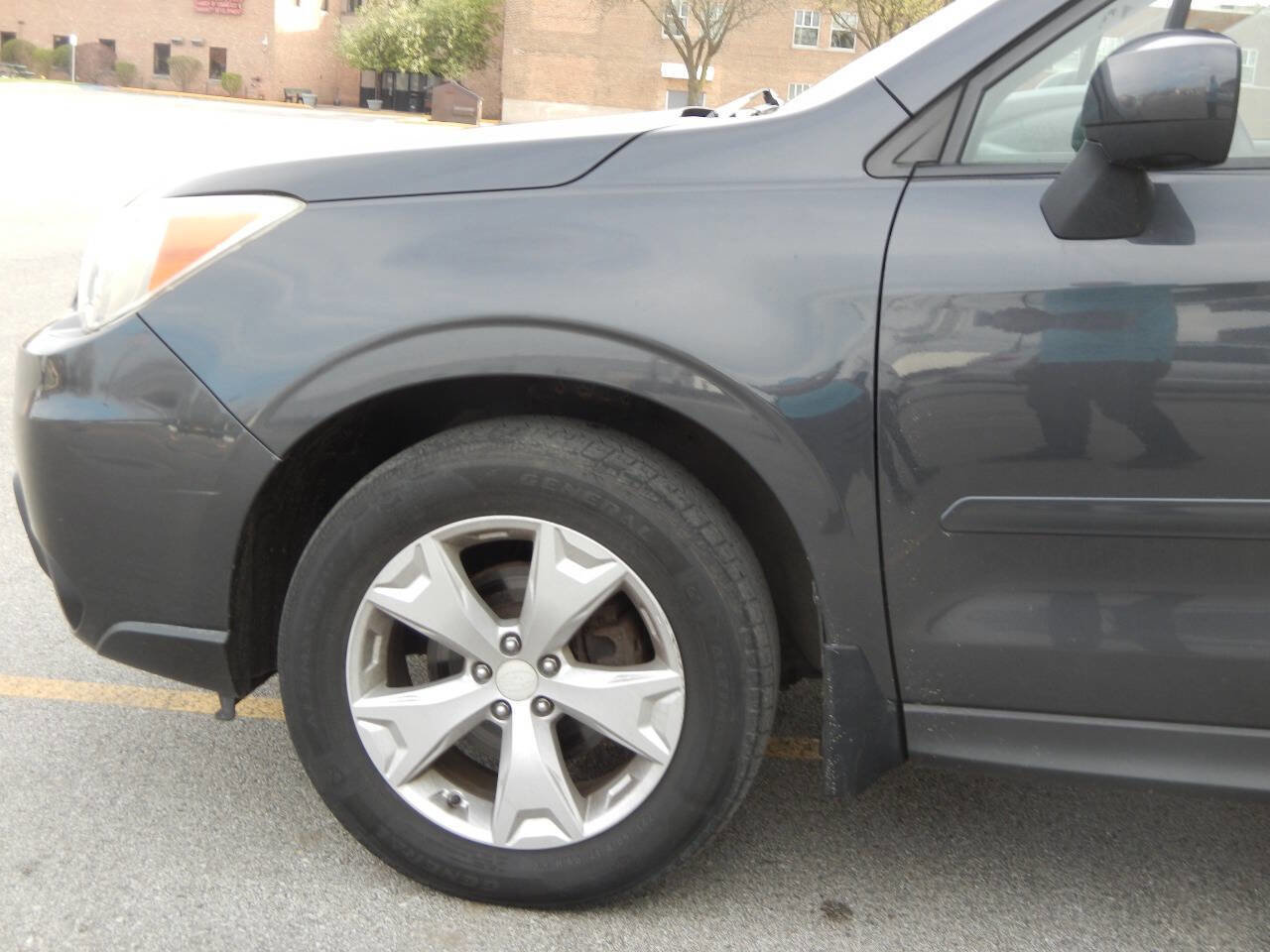 Used 2015 Subaru Forester 2.5i Premium w/ All-Weather Package AWD/4WD image 12