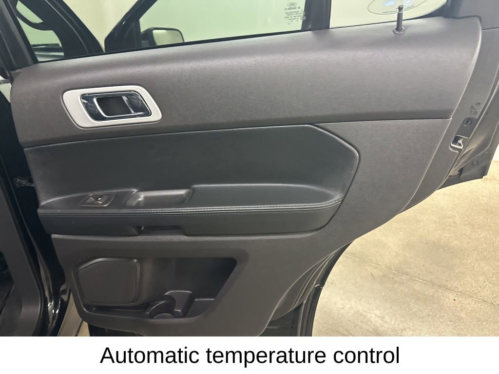 Used 2014 Ford Explorer Limited w/ Equipment Group 302A AWD/4WD image 24