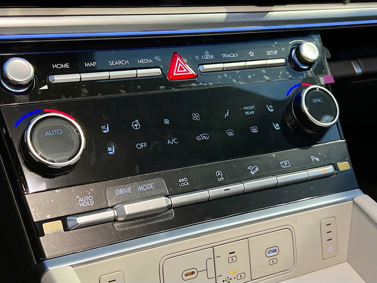 New 2026 Hyundai Santa Fe Limited AWD/4WD image 10