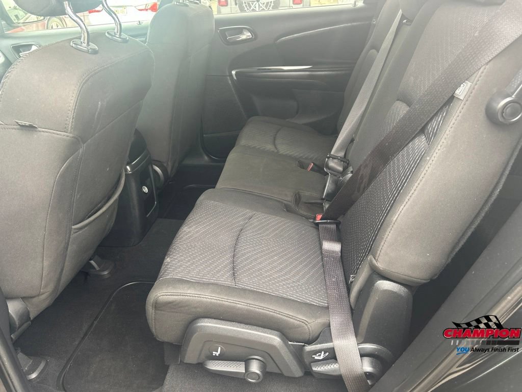 Used 2019 Dodge Journey SE FWD image 10