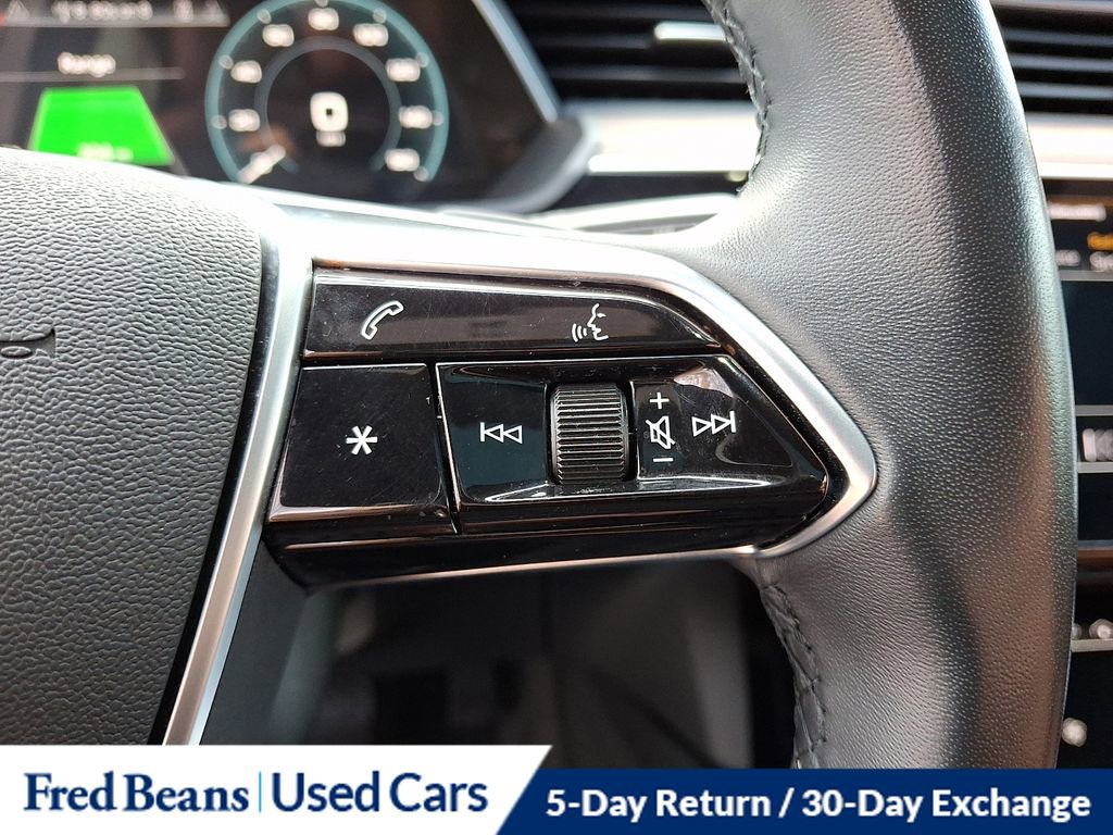 Used 2023 Audi e-tron Premium image 26