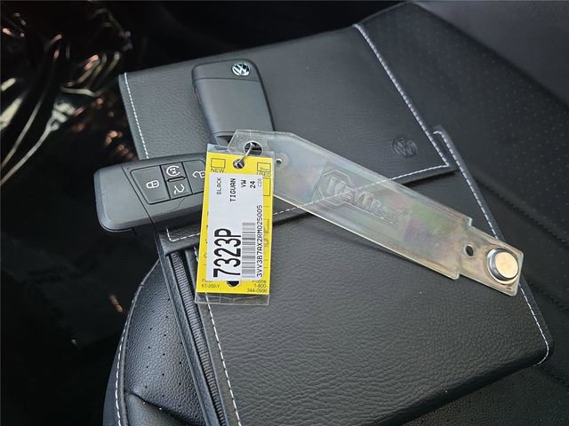 Used 2024 Volkswagen Tiguan SE image 24