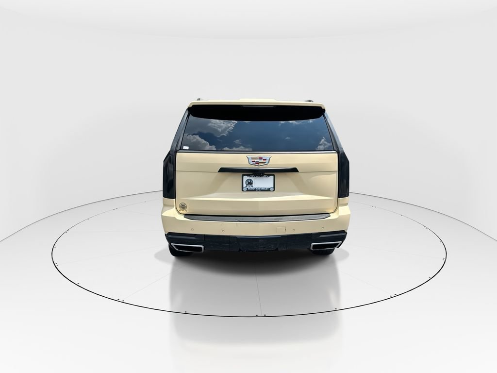 Used 2025 Cadillac Escalade Premium Luxury AWD/4WD image 7