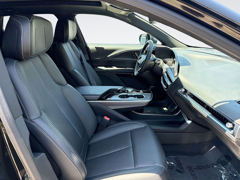 Certified 2024 Cadillac Lyriq Luxury RWD image 29