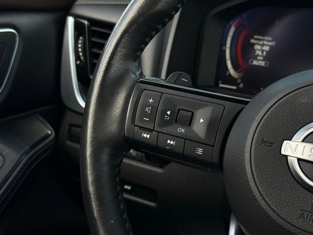 Used 2023 Nissan Rogue Platinum w/ Platinum Premium Package image 11