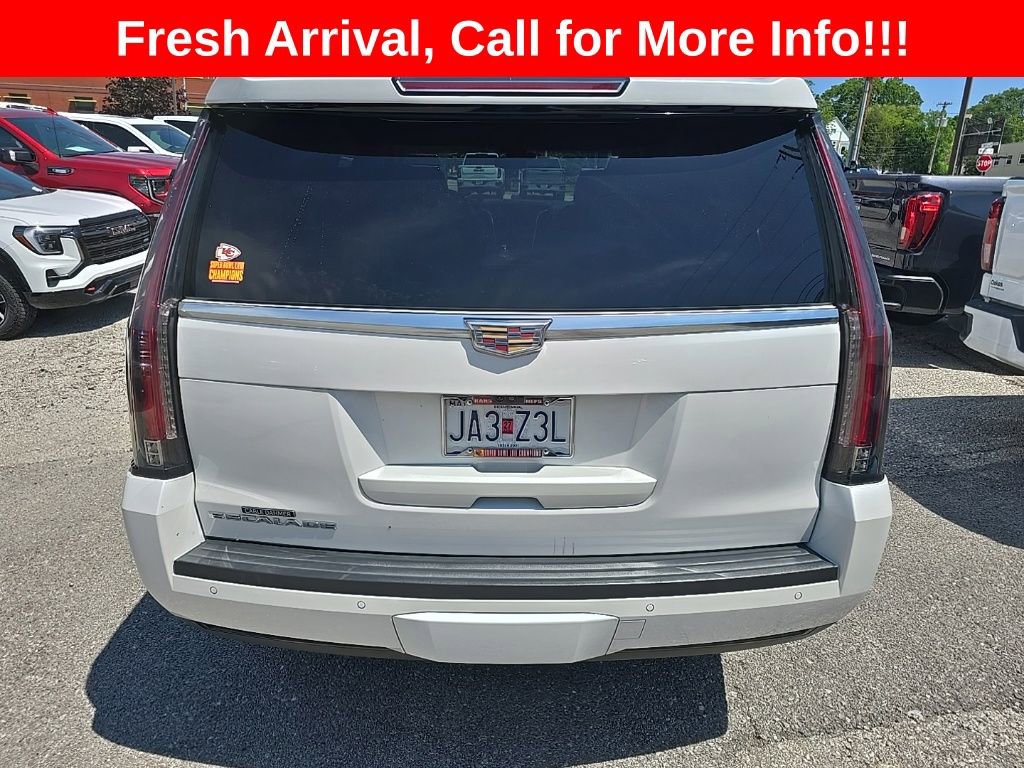 Used 2019 Cadillac Escalade Luxury AWD/4WD image 29