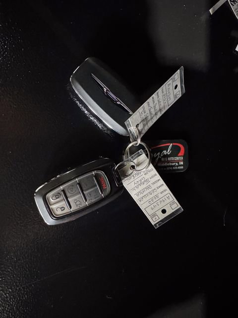 Used 2022 Chrysler Pacifica Touring-L image 35