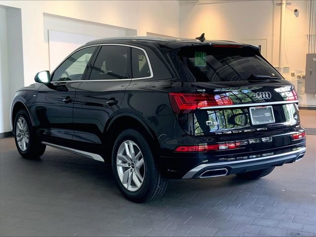 Used 2023 Audi Q5 2.0T Premium w/ Convenience Package AWD/4WD image 3