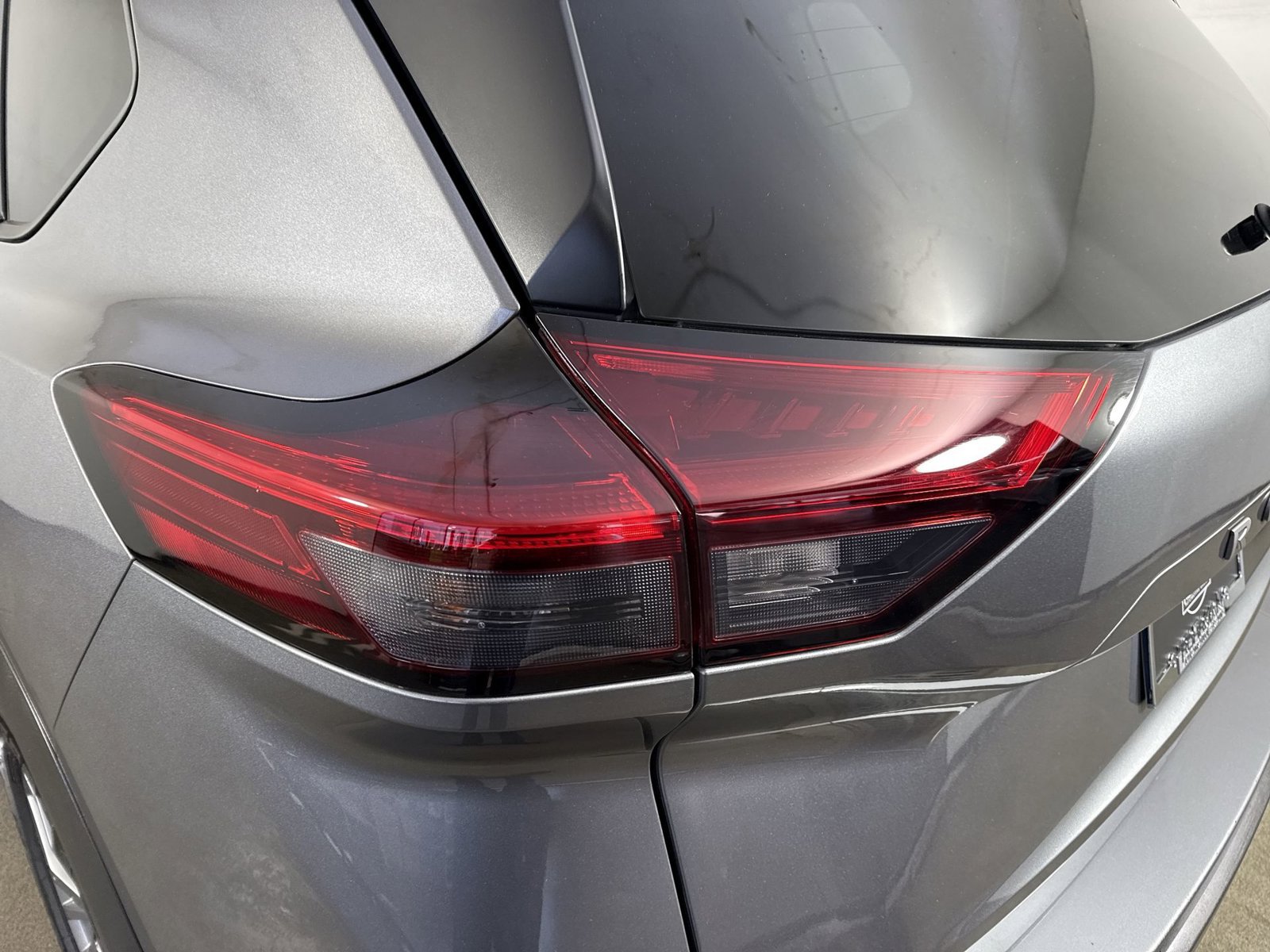 Certified 2024 Nissan Rogue S FWD image 31