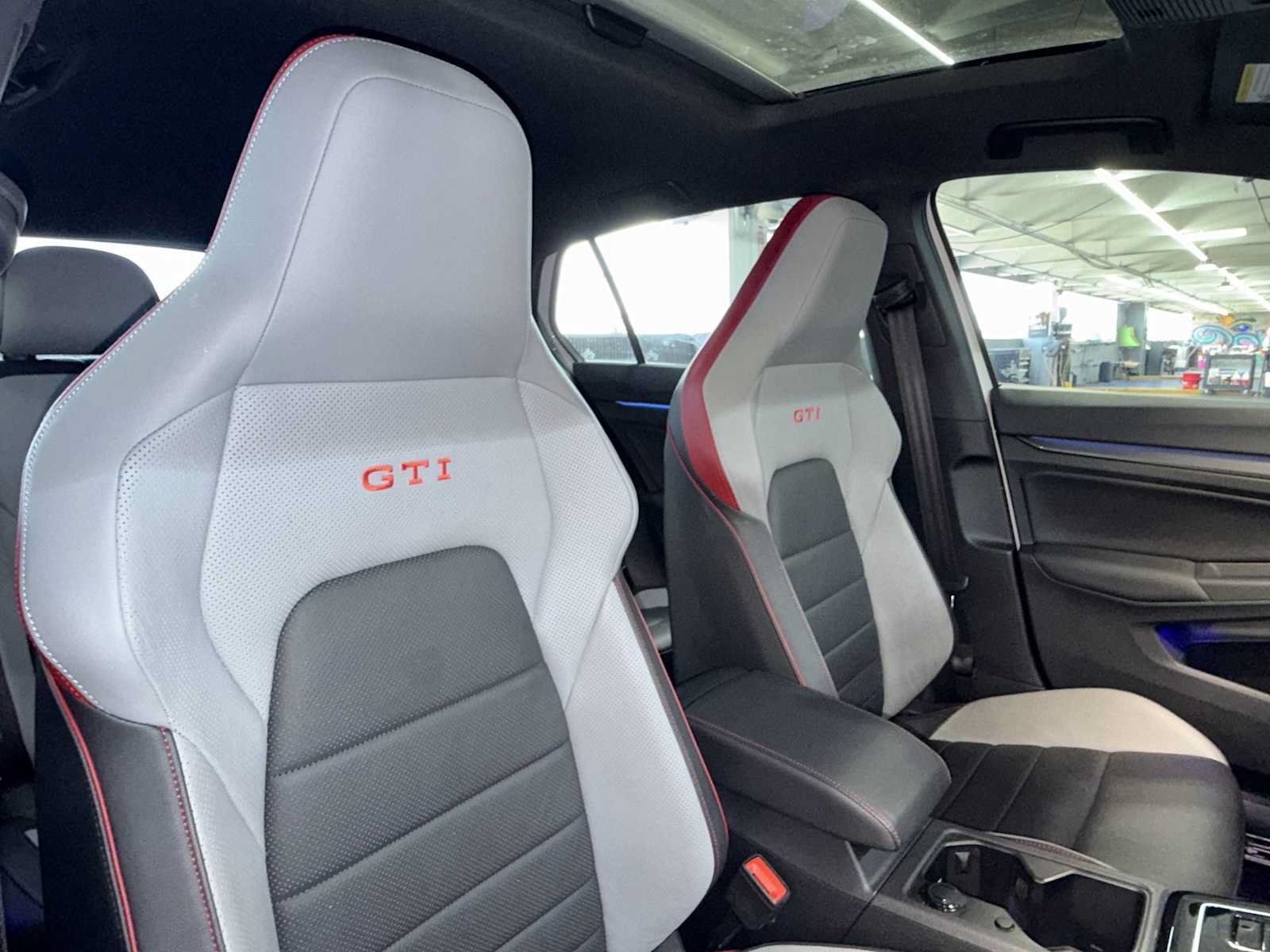 Used 2023 Volkswagen GTI Autobahn FWD image 27