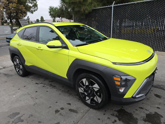 Used 2024 Hyundai Kona SEL FWD image 3