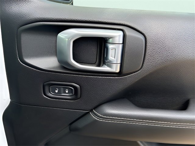 Used 2021 Jeep Gladiator Overland w/ Popular Equipment Package image 14