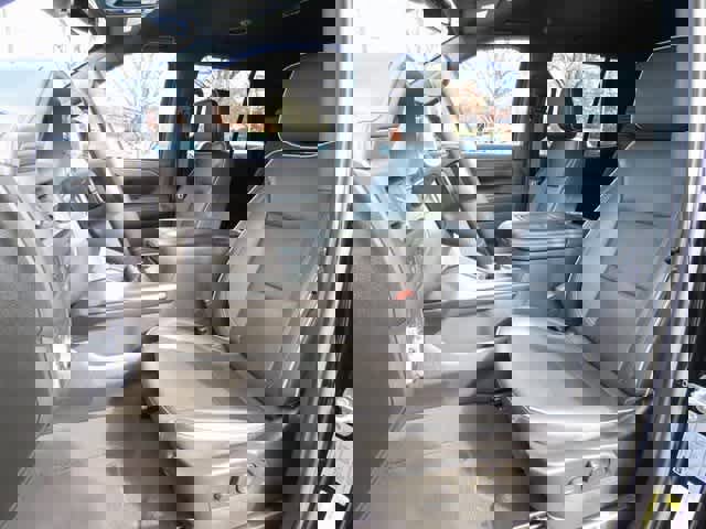 Used 2023 GMC Yukon SLT image 12