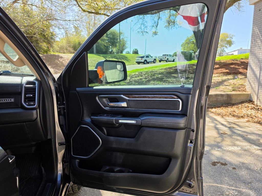 Used 2019 RAM 1500 Laramie image 47