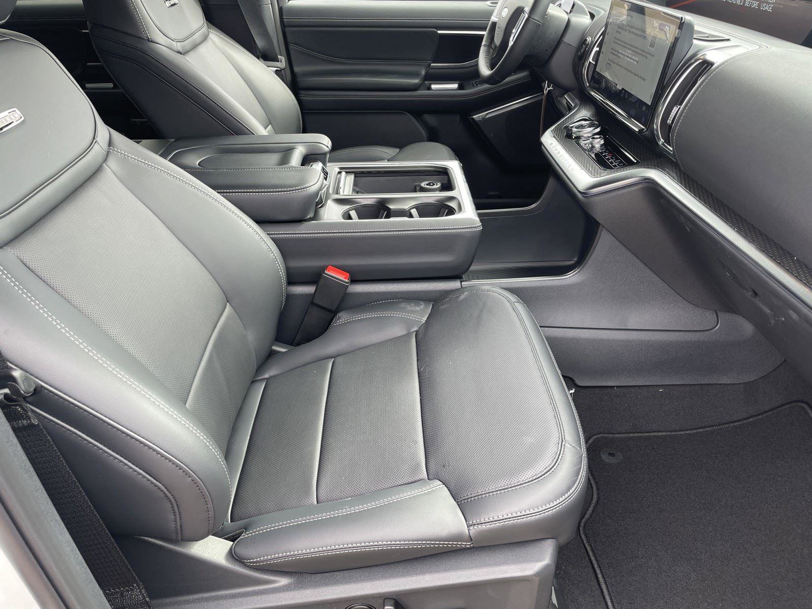 New 2026 Ford Expedition Max Platinum w/ Stealth Appearance Package image 30