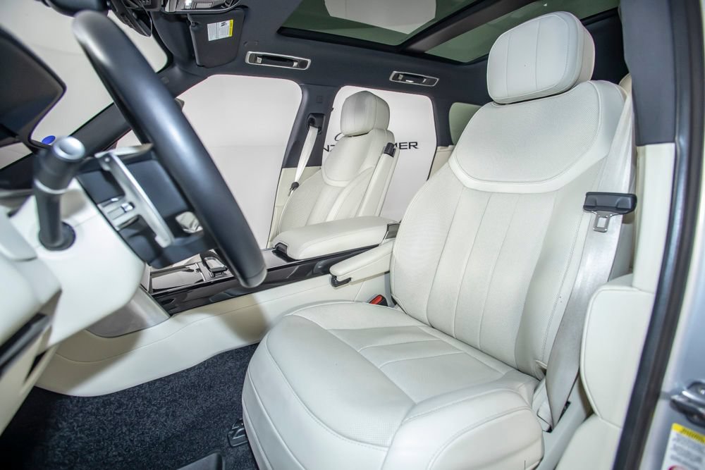 Used 2024 Land Rover Range Rover SE AWD/4WD image 13