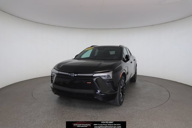Used 2024 Chevrolet Equinox EV LT w/ LPO, Active Package FWD image 1