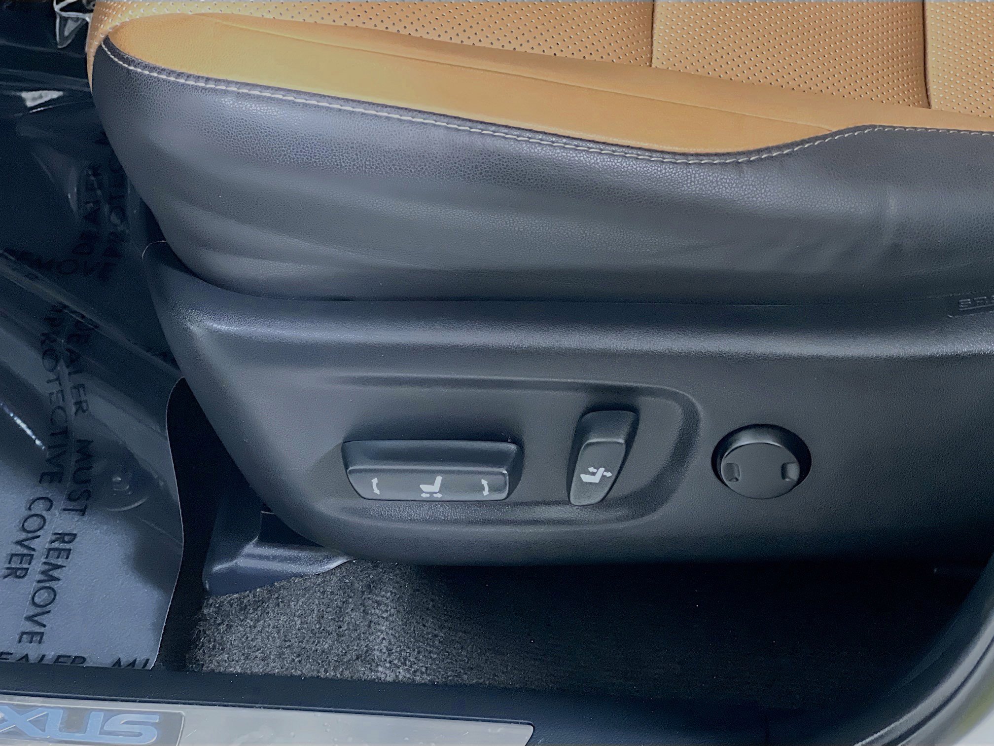 Used 2018 Lexus NX 300 FWD w/ Comfort Package image 16