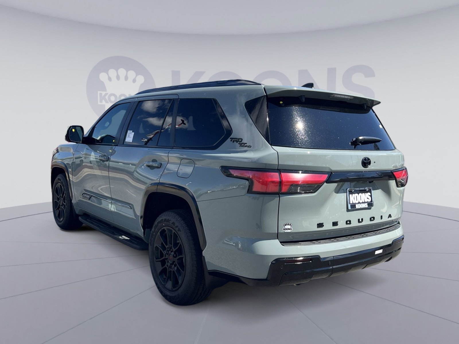New 2026 Toyota Sequoia Platinum AWD/4WD image 4