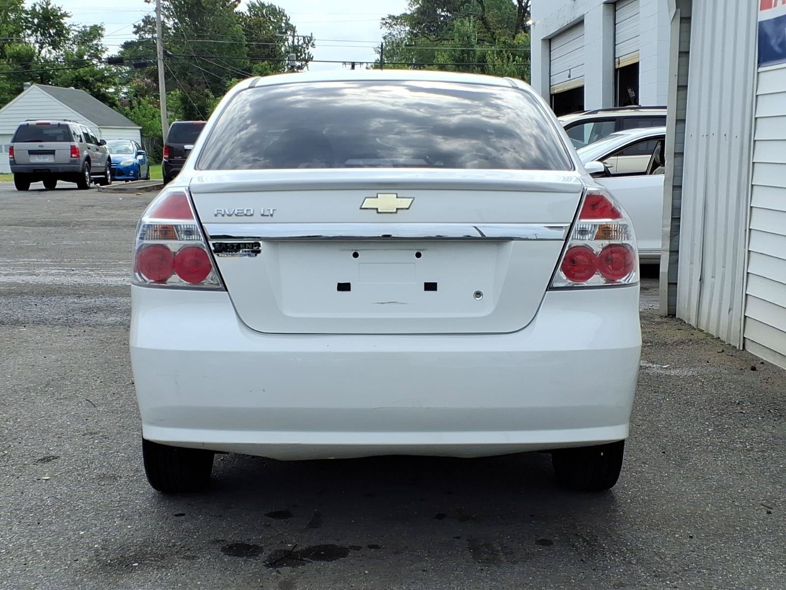 Used 2011 Chevrolet Aveo LT FWD image 4