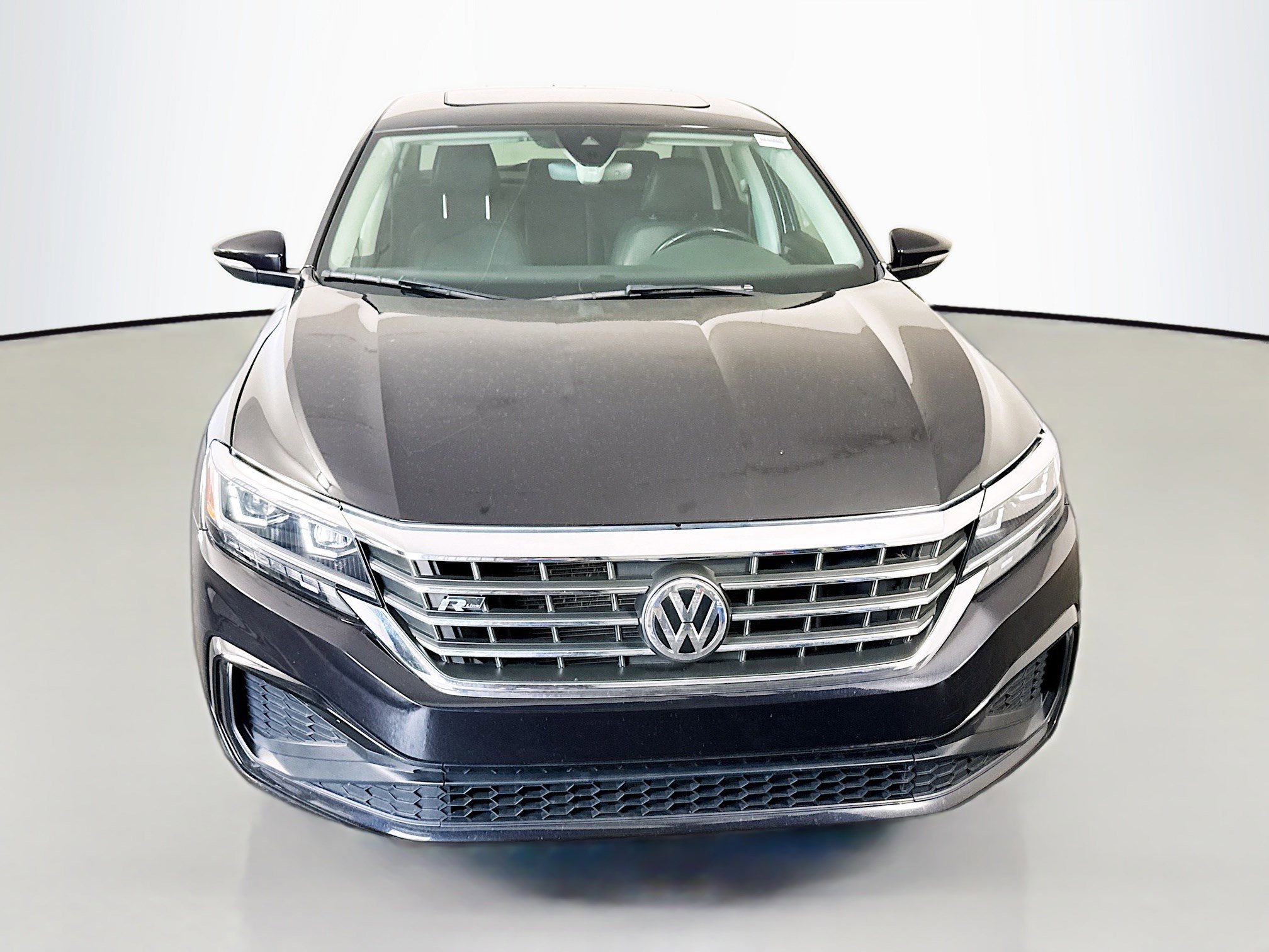 Used 2020 Volkswagen Passat 2.0T R-Line FWD image 2