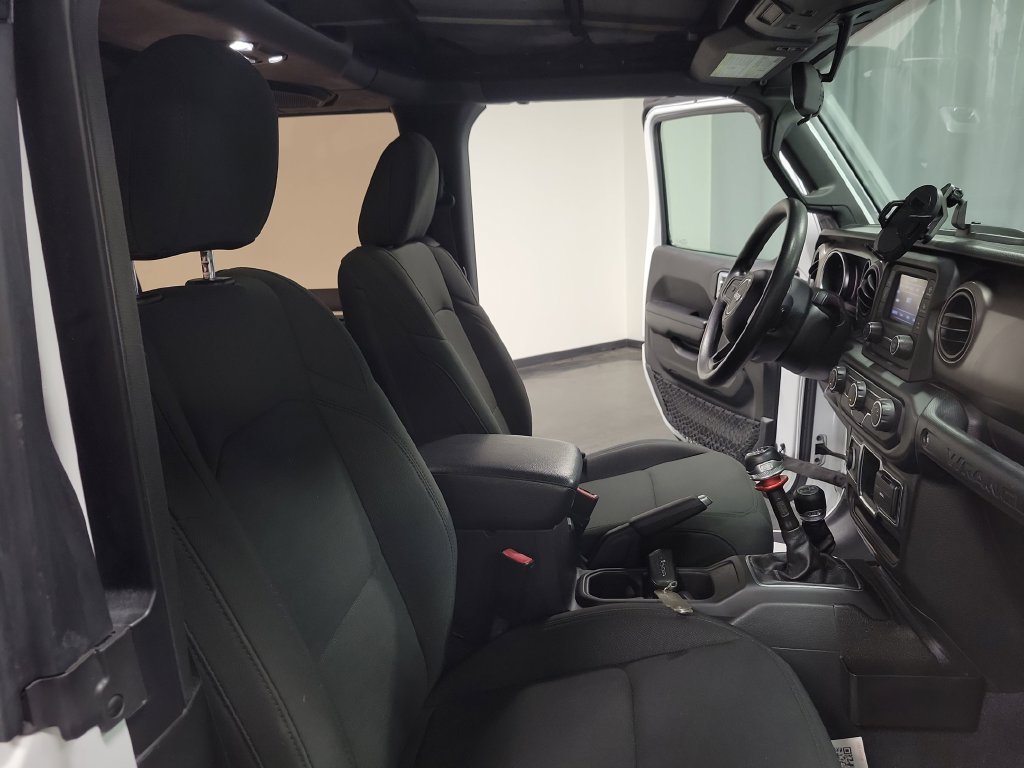 Used 2020 Jeep Wrangler Sport AWD/4WD image 32