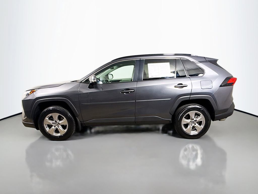 Used 2023 Toyota RAV4 XLE w/ Convenience Package image 4
