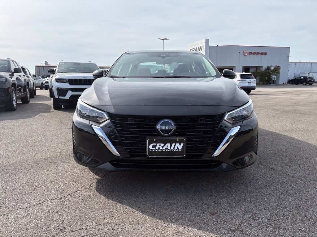 Used 2025 Nissan Sentra SV w/ All-Weather Package FWD image 2