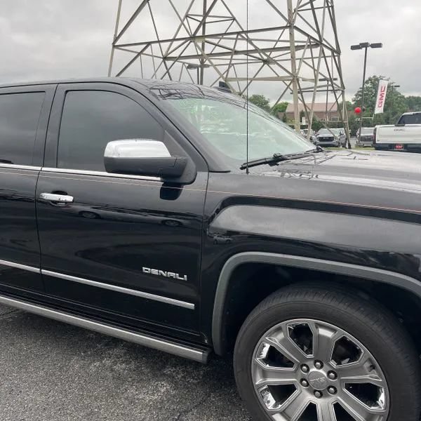 Used 2017 GMC Sierra 1500 Denali w/ Denali Ultimate Package AWD/4WD image 16