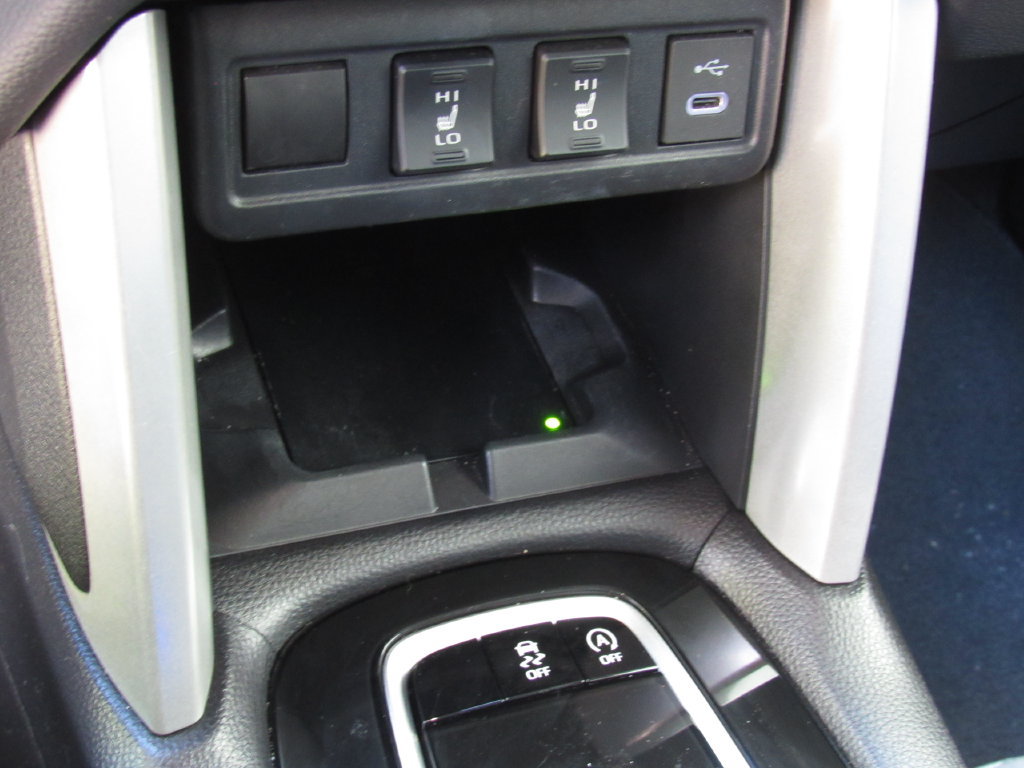 Used 2025 Toyota Corolla Cross XLE w/ Convenience Package AWD/4WD image 29