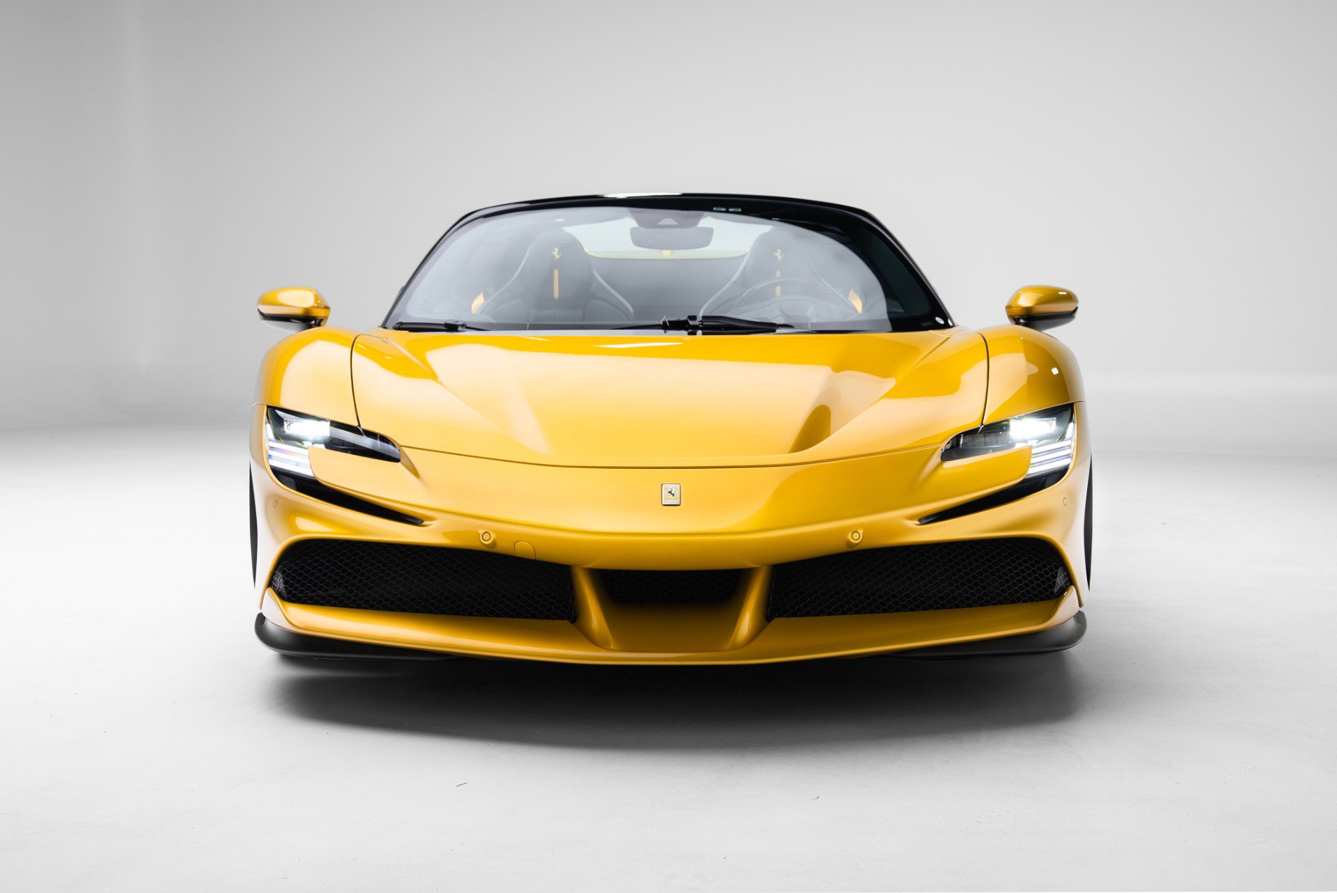 Used 2023 Ferrari SF90 Spider AWD/4WD image 43