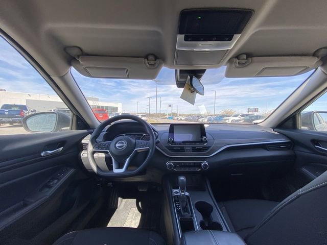 Used 2025 Nissan Altima 2.5 SV image 5