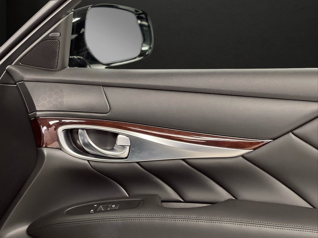 Used 2019 INFINITI Q70 Luxe AWD/4WD image 39