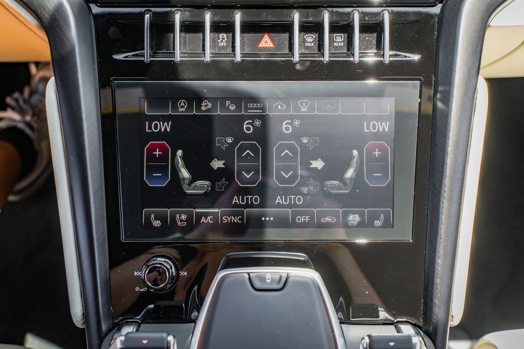 Used 2024 Lamborghini Urus S AWD/4WD image 29