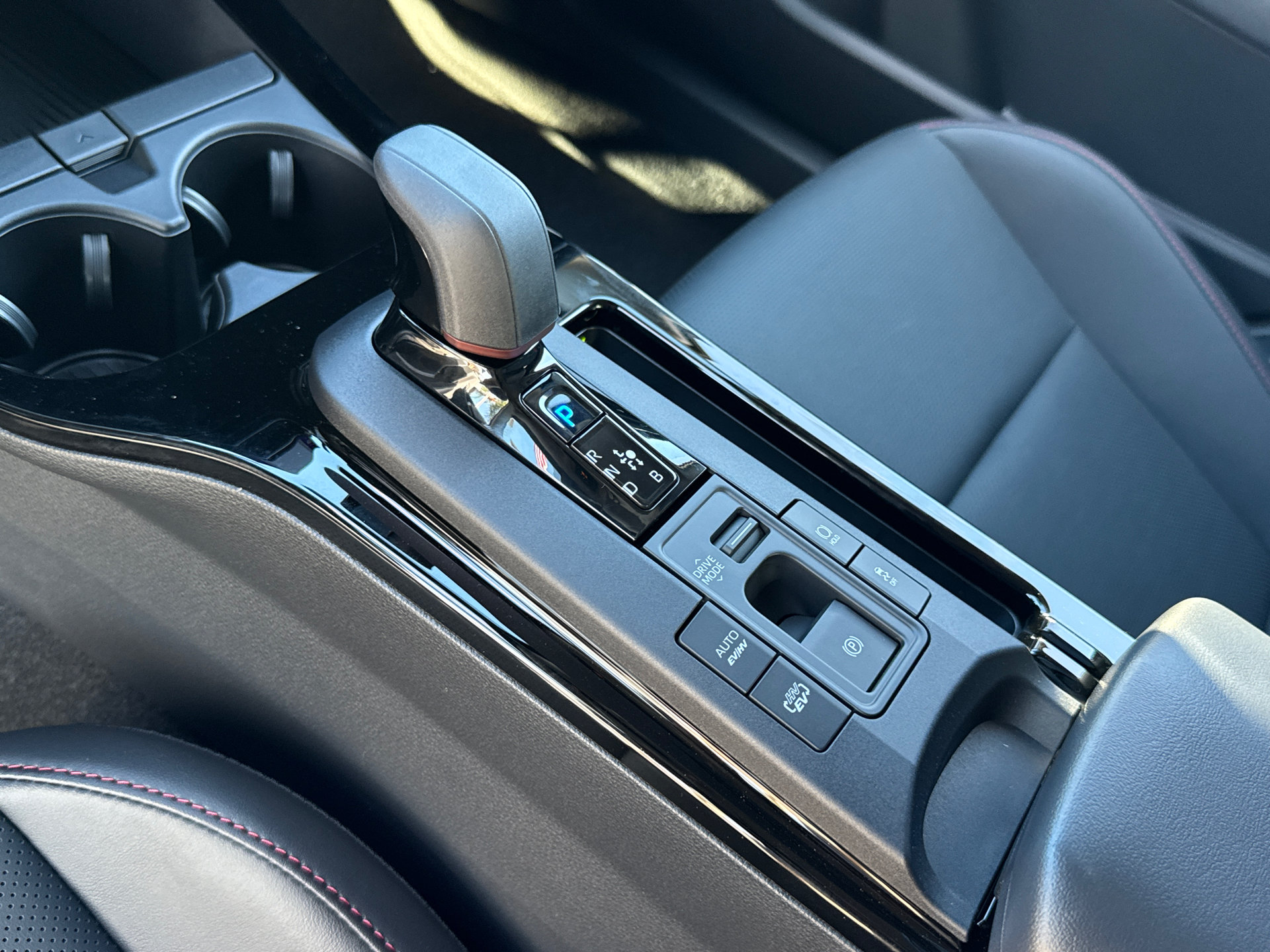New 2027 Toyota Prius Plug-In Hybrid FWD image 27