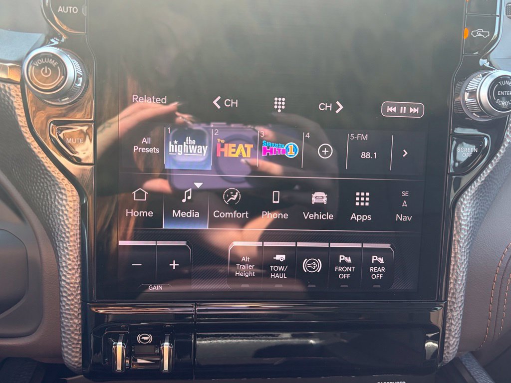 New 2027 RAM 3500 Longhorn AWD/4WD image 29