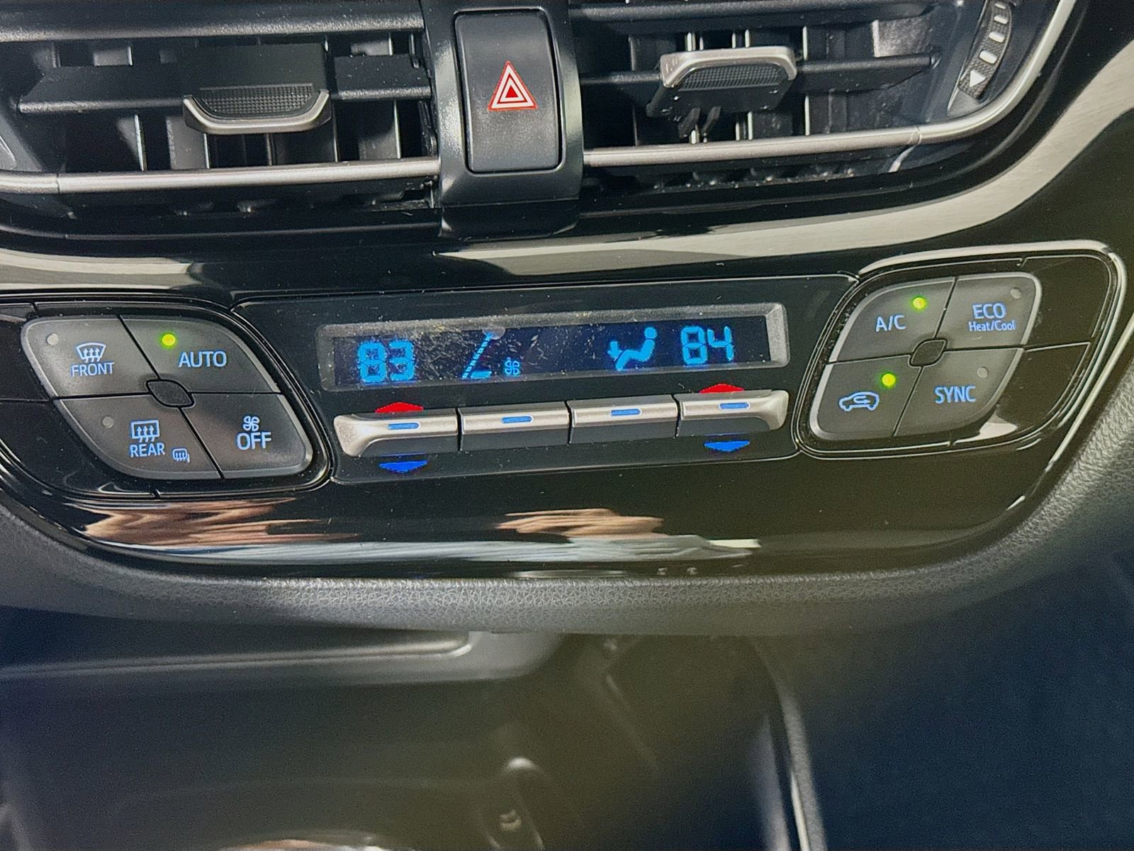 Used 2020 Toyota C-HR XLE FWD image 14