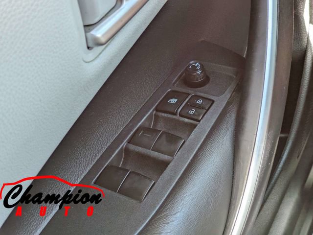 Used 2021 Toyota Corolla SE FWD image 24