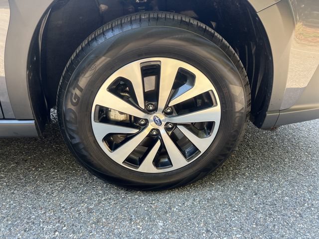 Used 2025 Subaru Outback Premium AWD/4WD image 23