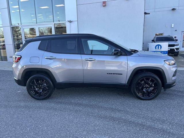 Used 2022 Jeep Compass Altitude image 2