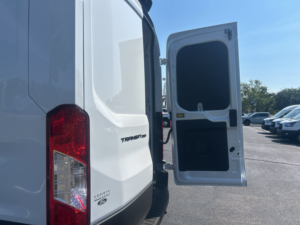 New 2026 Ford Transit 250 148 Medium Roof w/ Load Area Protection Package RWD image 21