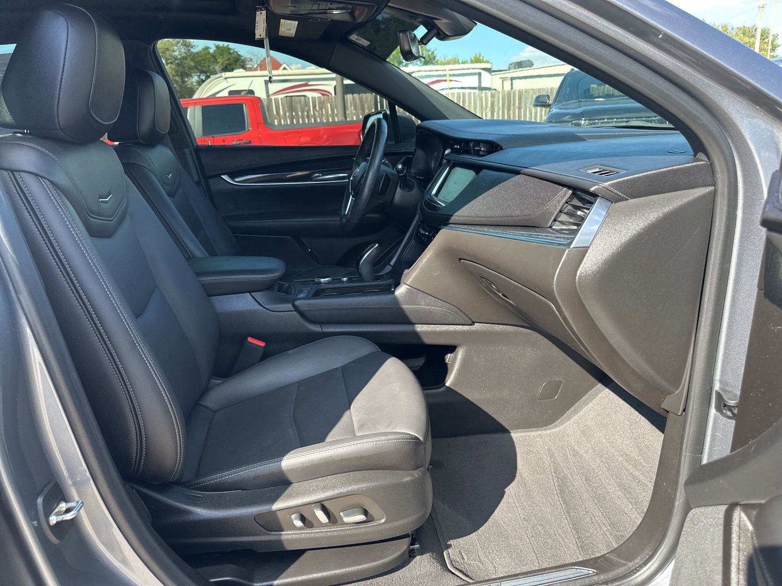 Used 2022 Cadillac XT5 Premium Luxury w/ Technology Package image 22